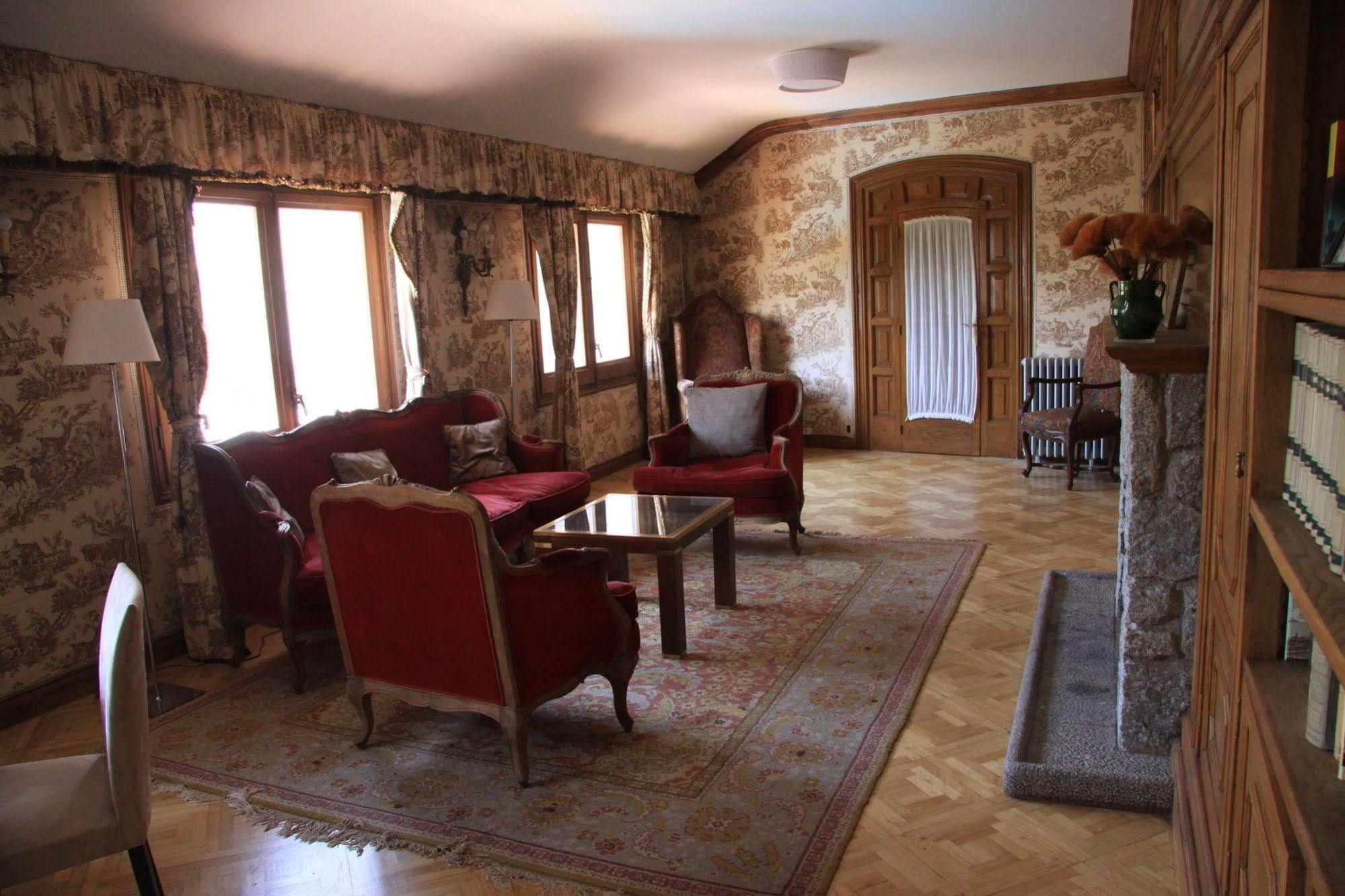 Angelats Hotel - A Signature Boutique Hotel & Restaurant Ribes De Freser Bagian luar foto
